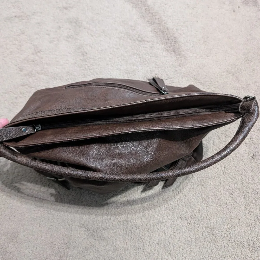 Slouchy hobo shoulder bag